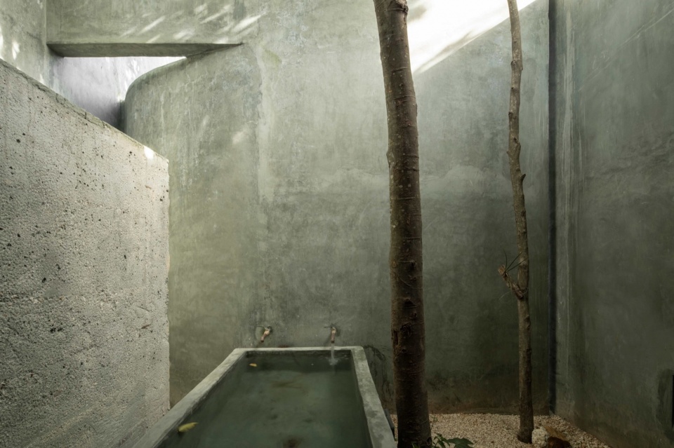 CASA GRUTA by Salvador Roman Hernandez Adela Mortera Villarreal