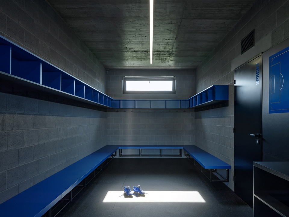 sk plana sports complex by proam architekti