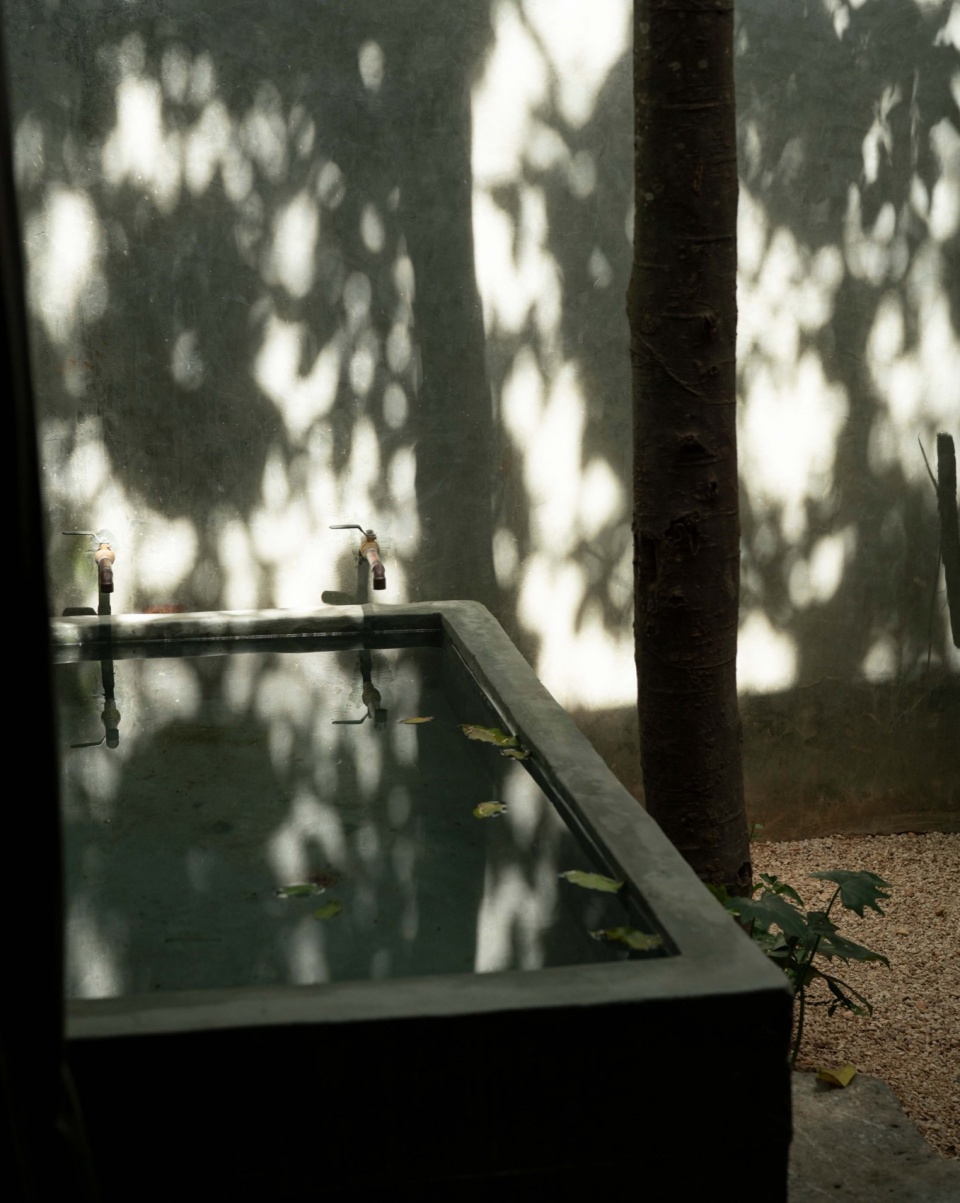 CASA GRUTA by Salvador Roman Hernandez Adela Mortera Villarreal