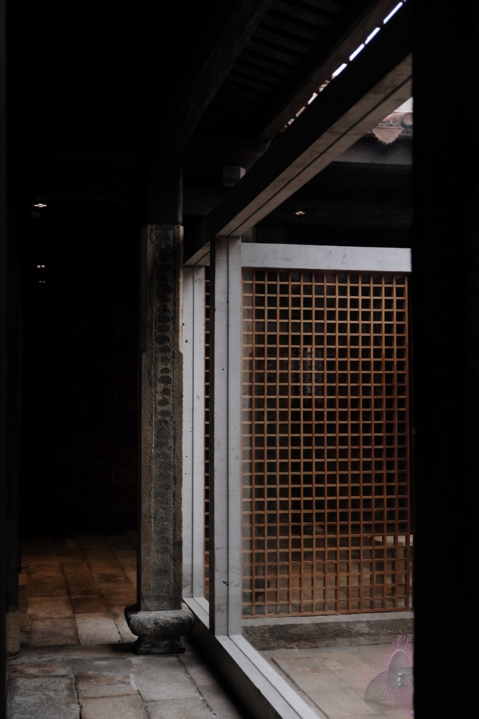 LANLANLI Medical Aesthetics Center in Wudianshi by DEVOLUTION
