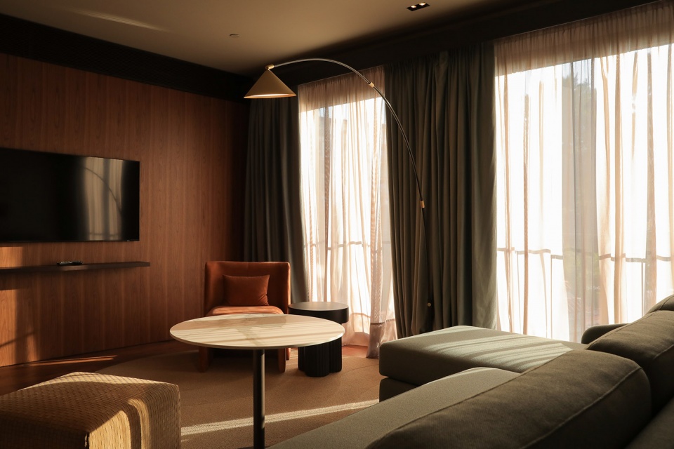 hotel keight by 3lhd