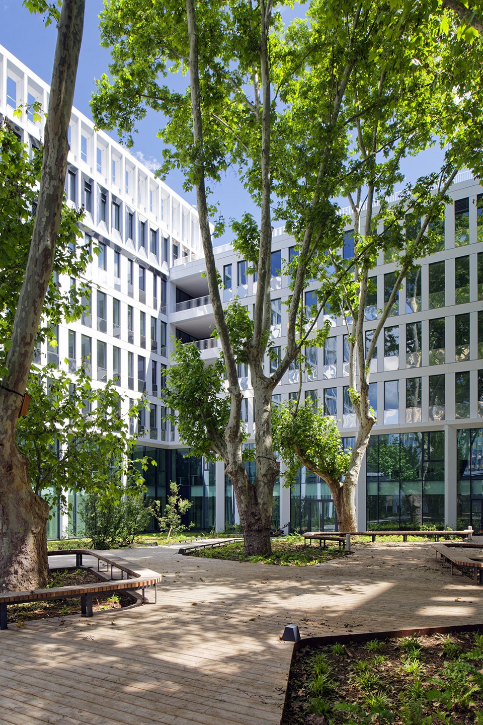 the new centre administratif detat in lyon by snohetta