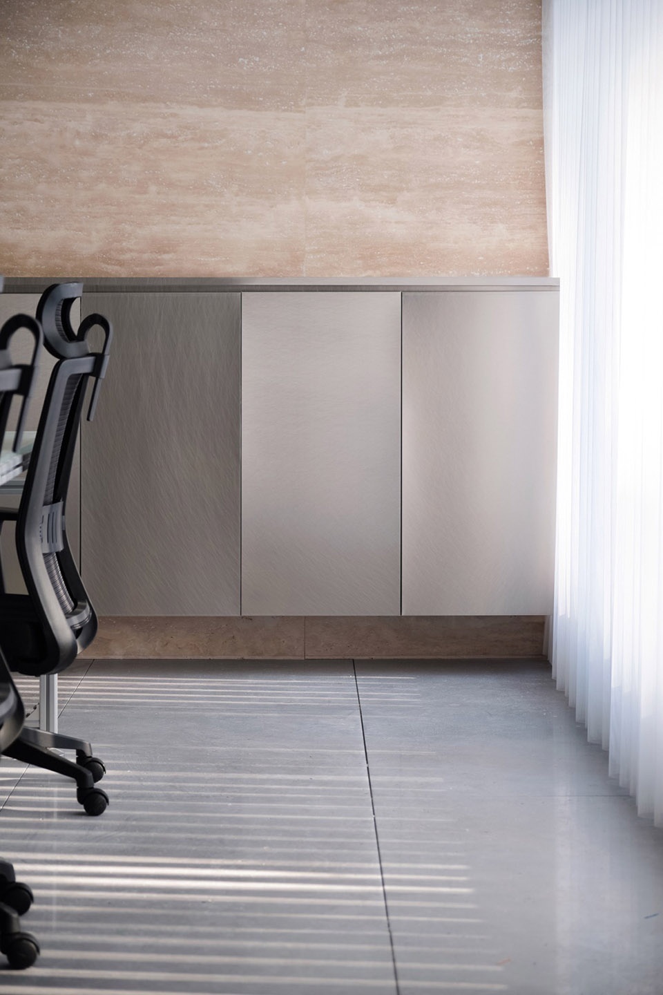101FF Office Space by OneMoodDESIGN