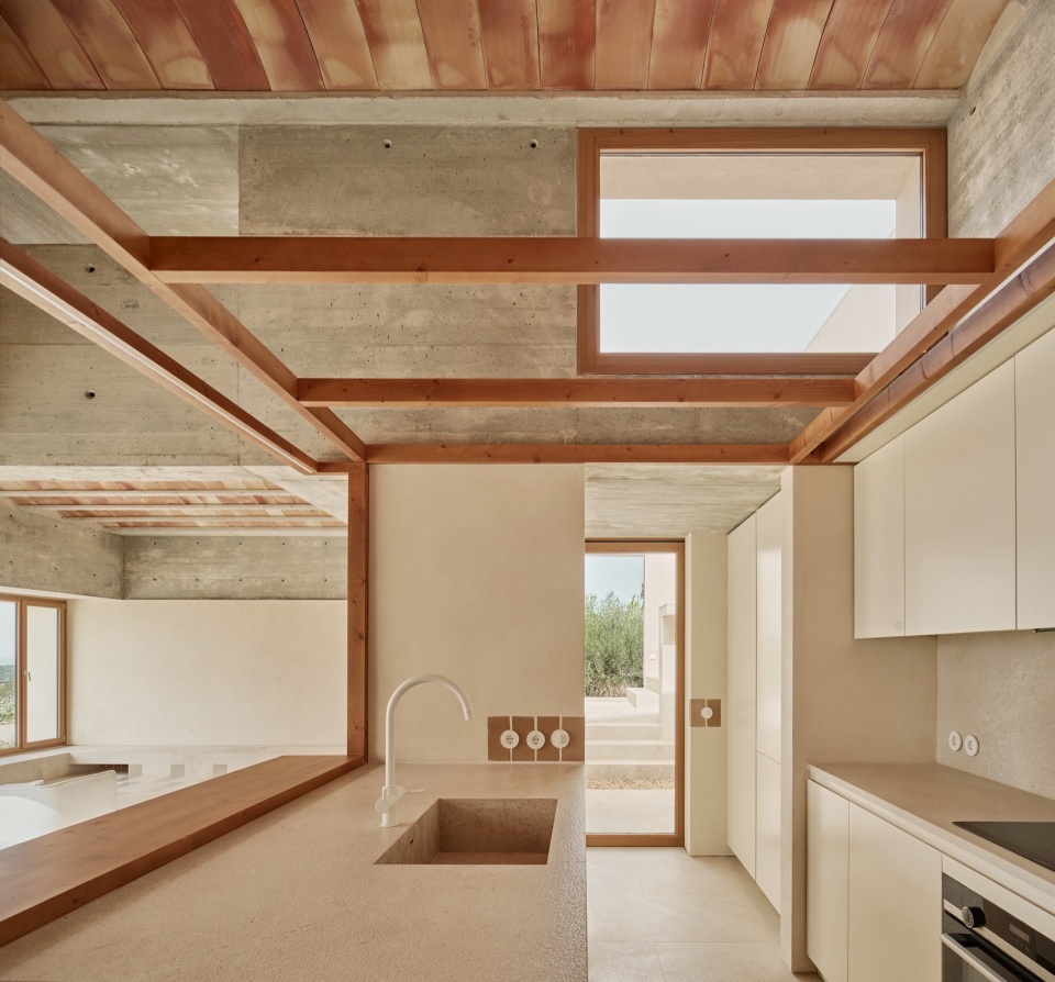 House In Puntiro by RIPOLLTIZON Estudio de arquitectura