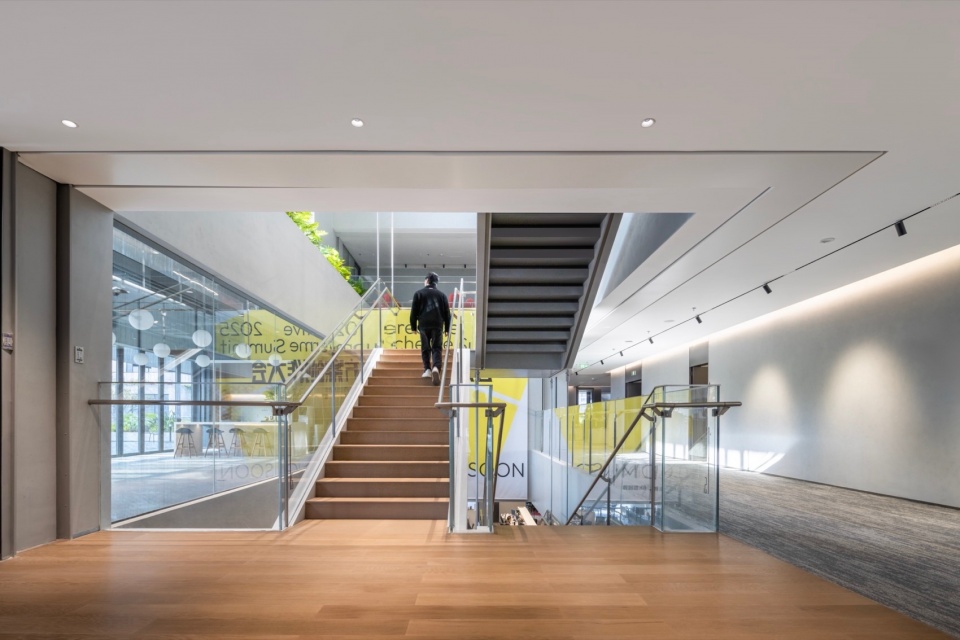 Longhua Design Industrial Park by Capol International Associates Group