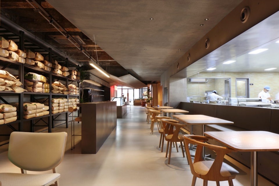 gm Changsha Guanshali Bakery by UND Design Studio