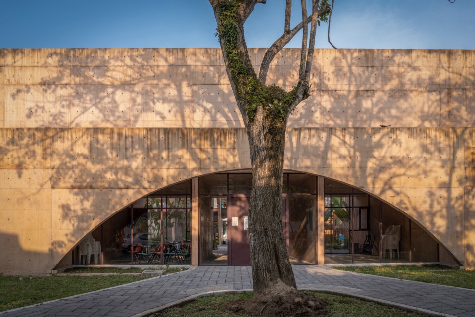 Complex El Campestre Recreational Park Community Development Center by CCA Bernardo Quinzaños