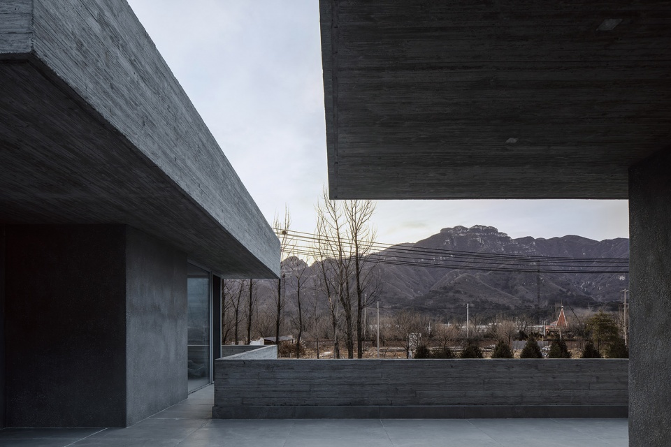 riverside house by xian architects