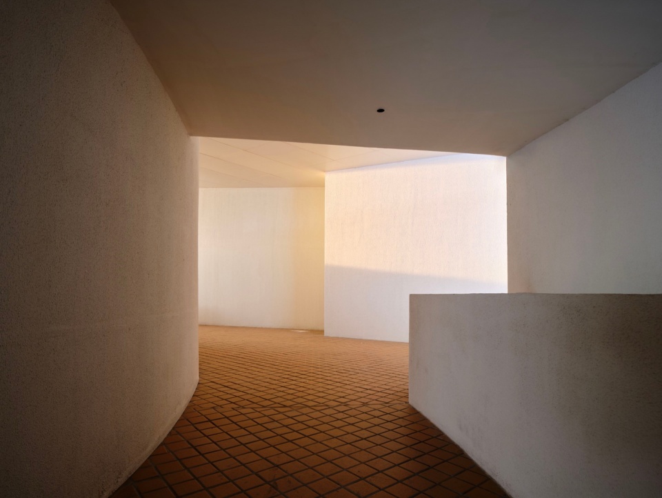 Tide s Echo Hall by Trace Architecture Office