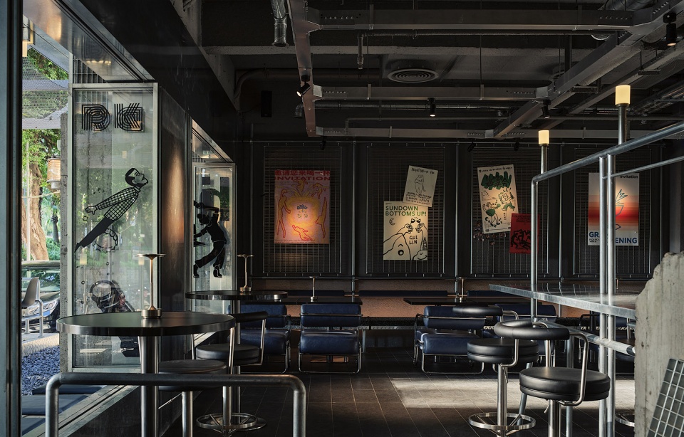 no limit cafe bar by balance space design