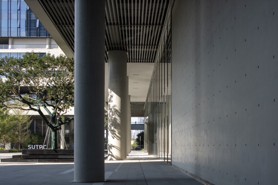 Longhua Design Industrial Park by Capol International Associates Group