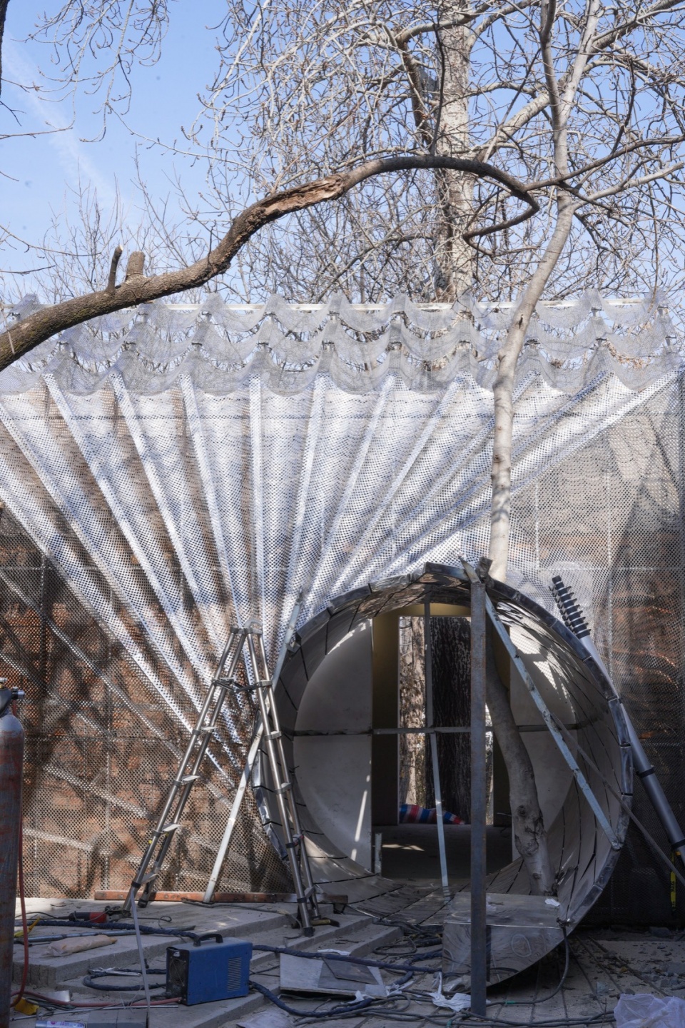 Streaming Light Exhibition Hall by Daipu Architects