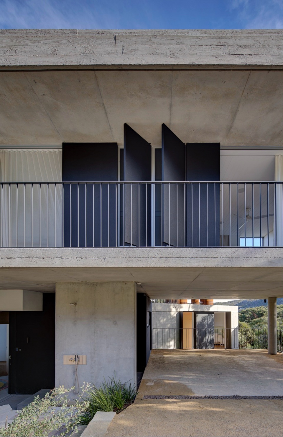 house acute by mck architecture interiors
