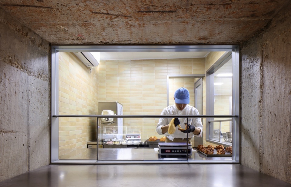 gm Changsha Guanshali Bakery by UND Design Studio