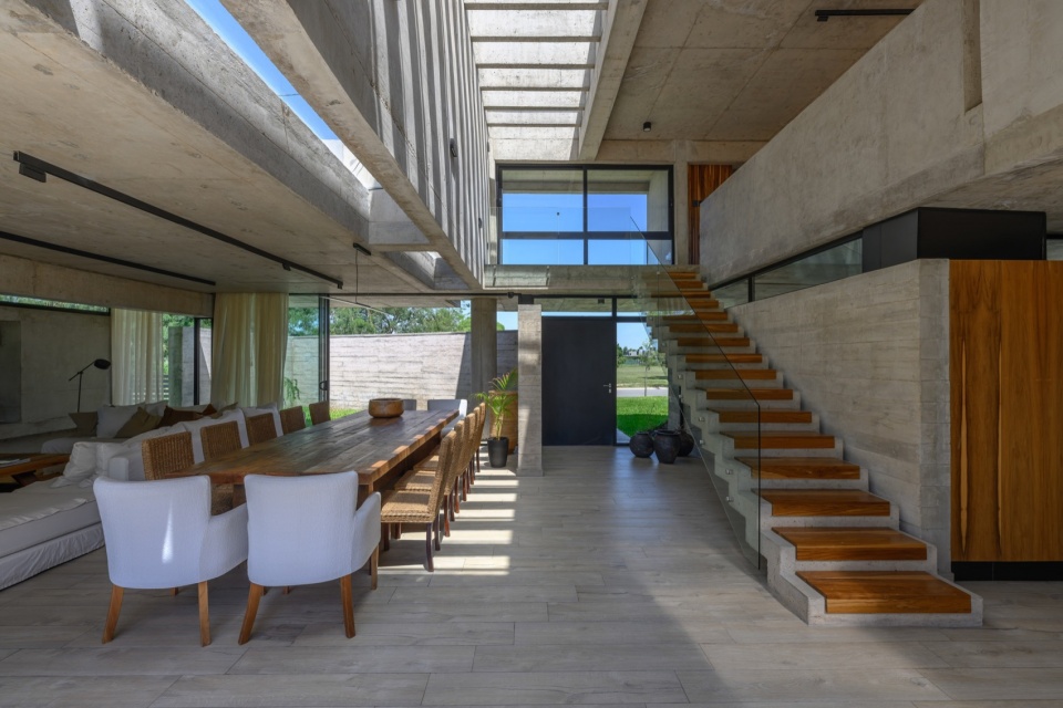 nnCLP HOUSE by nnarquitectos