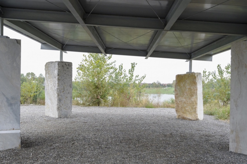STONES VENUE Associates Architecture