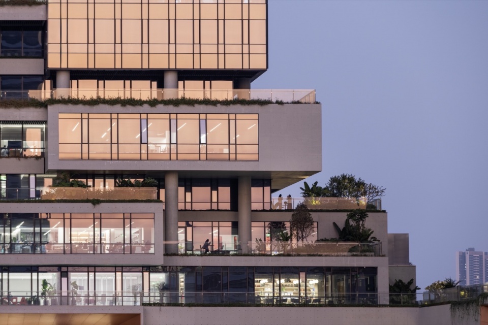 Longhua Design Industrial Park by Capol International Associates Group
