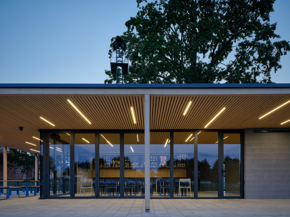 sk plana sports complex by proam architekti