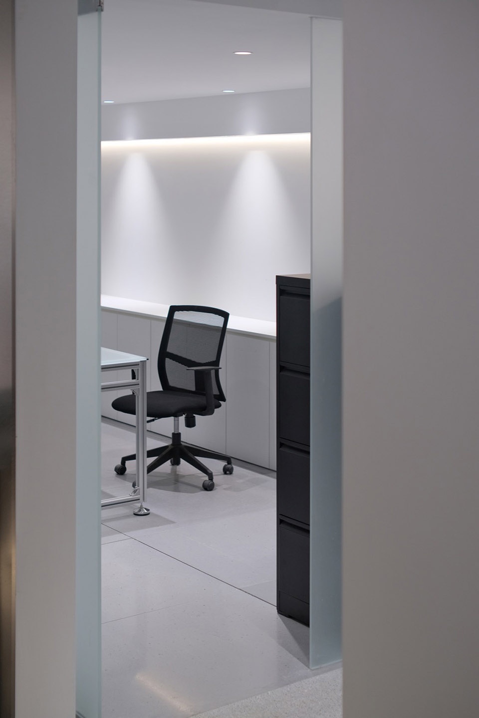 101FF Office Space by OneMoodDESIGN