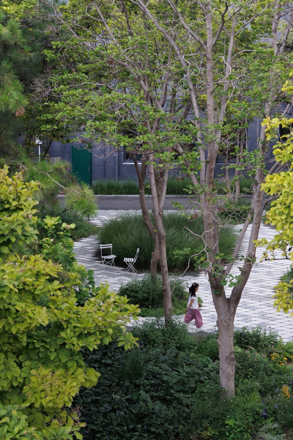Beijing Sanlitun West 5th St No 5 Campus by OneScape