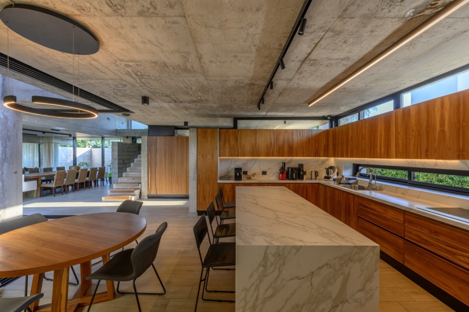 nnCLP HOUSE by nnarquitectos