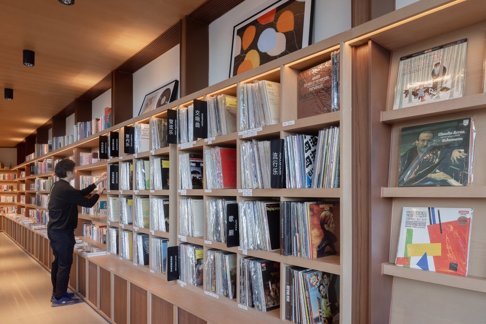 pageone vinyl concept polpas by iilab