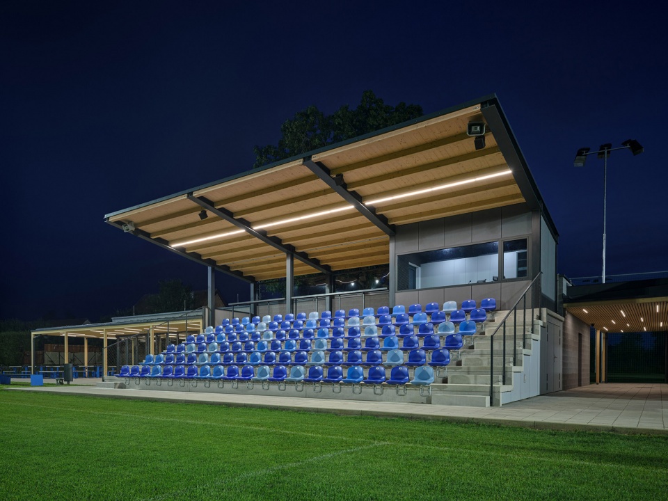 sk plana sports complex by proam architekti