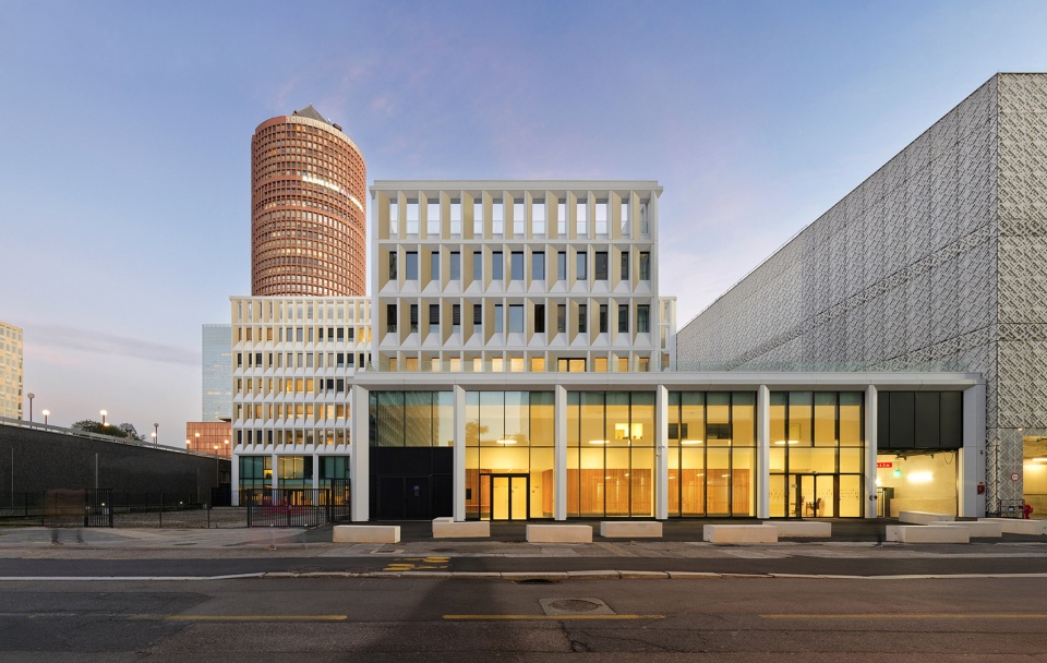 the new centre administratif detat in lyon by snohetta