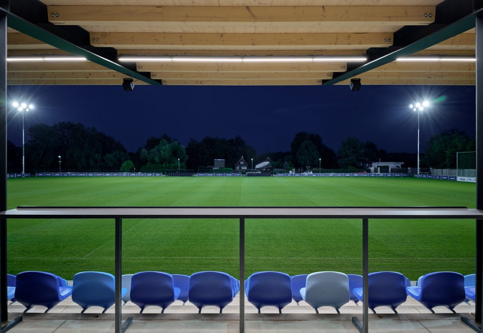 sk plana sports complex by proam architekti