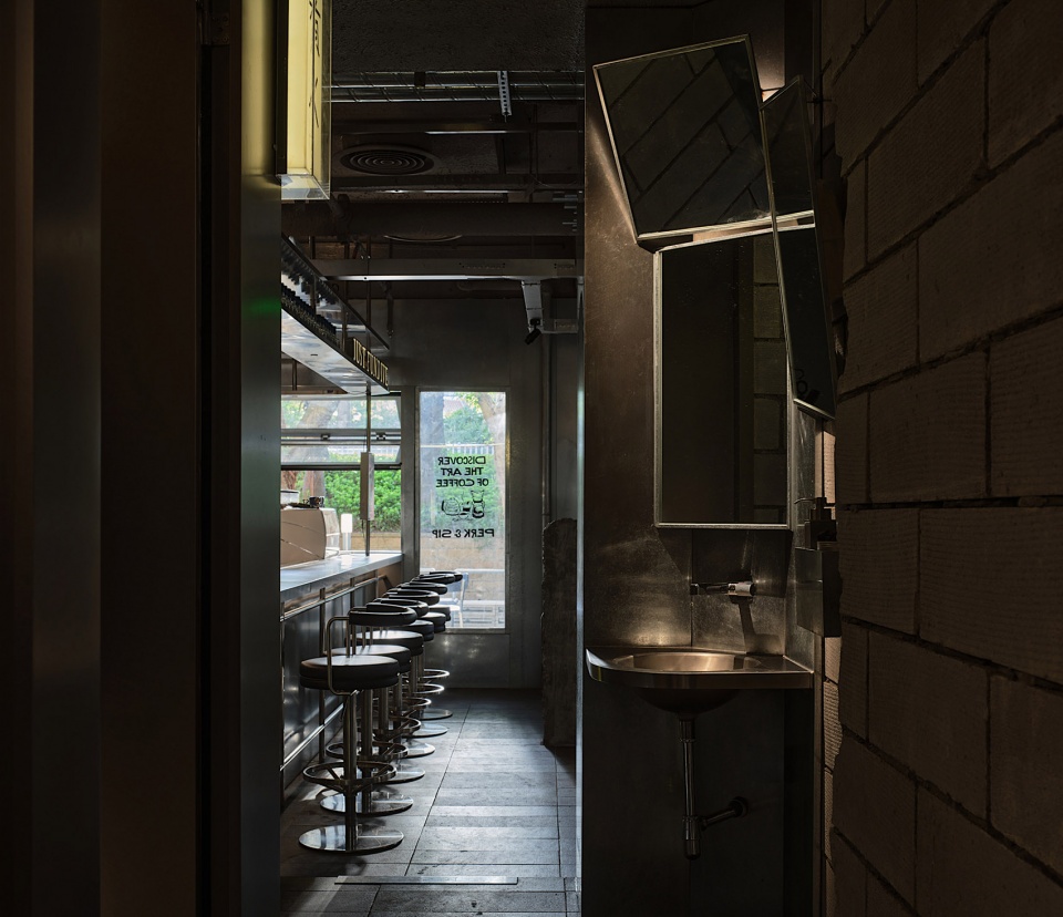 no limit cafe bar by balance space design