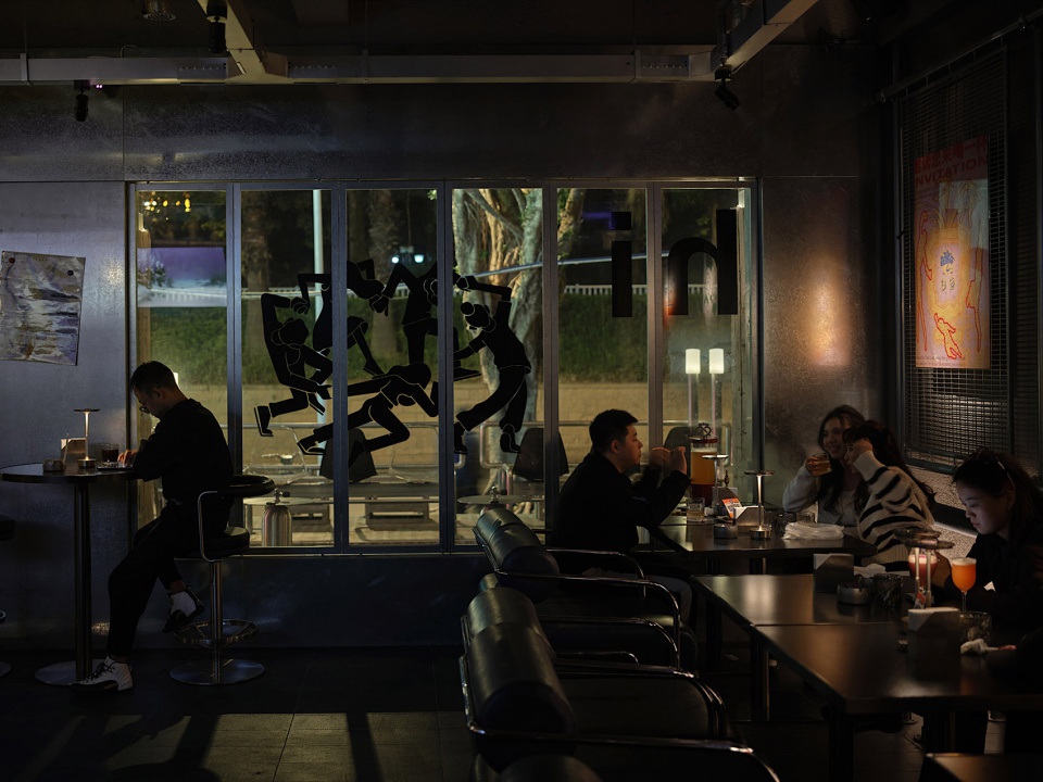 no limit cafe bar by balance space design