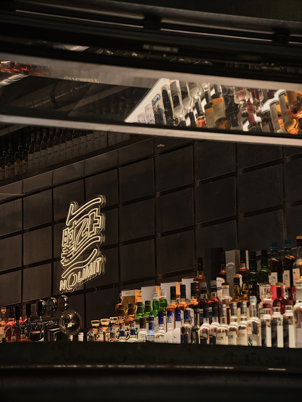 no limit cafe bar by balance space design