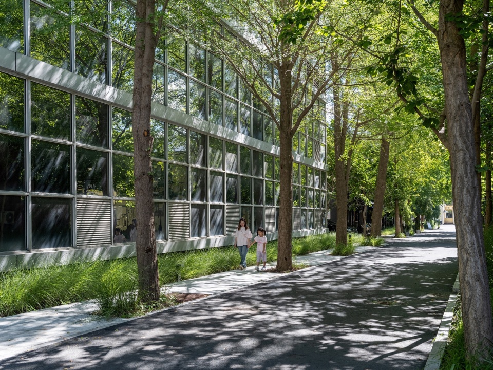 Beijing Sanlitun West 5th St No 5 Campus by OneScape
