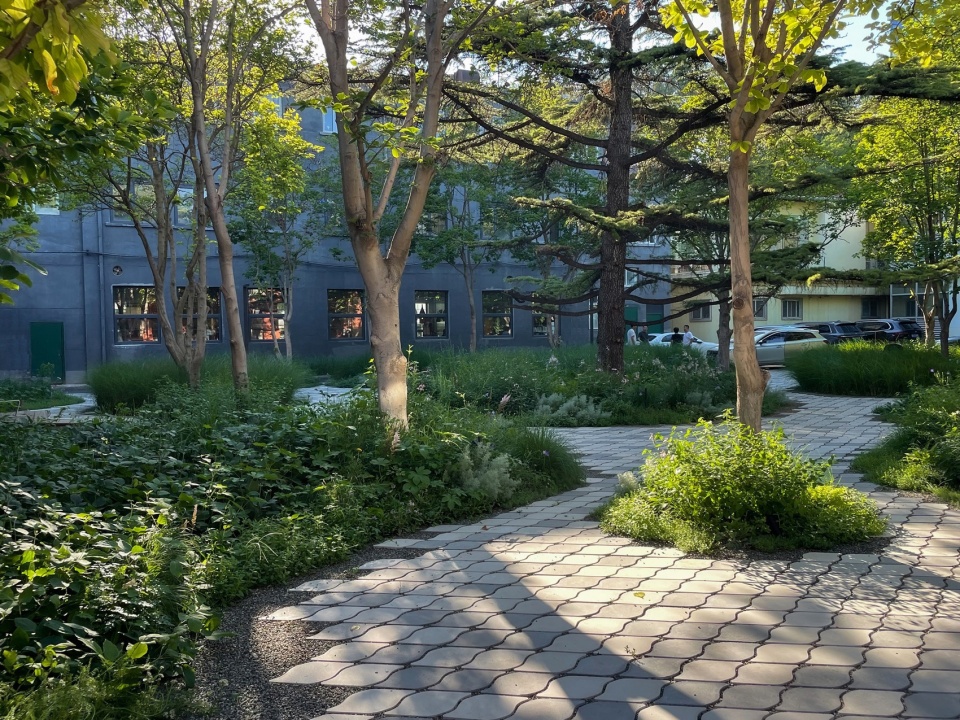 Beijing Sanlitun West 5th St No 5 Campus by OneScape