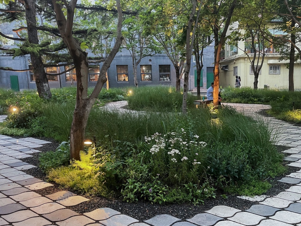Beijing Sanlitun West 5th St No 5 Campus by OneScape