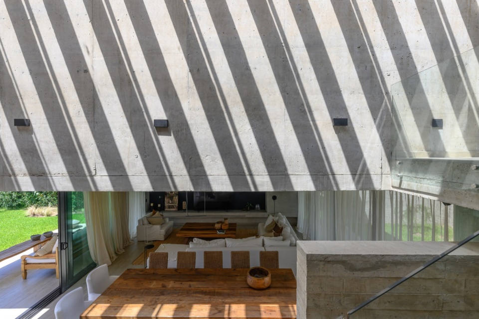 nnCLP HOUSE by nnarquitectos