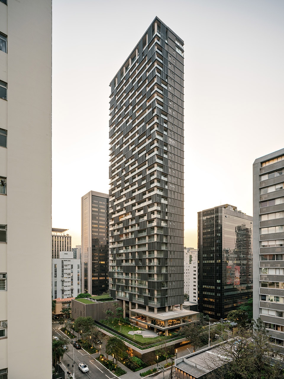 praca henrique monteiro by arthur casas