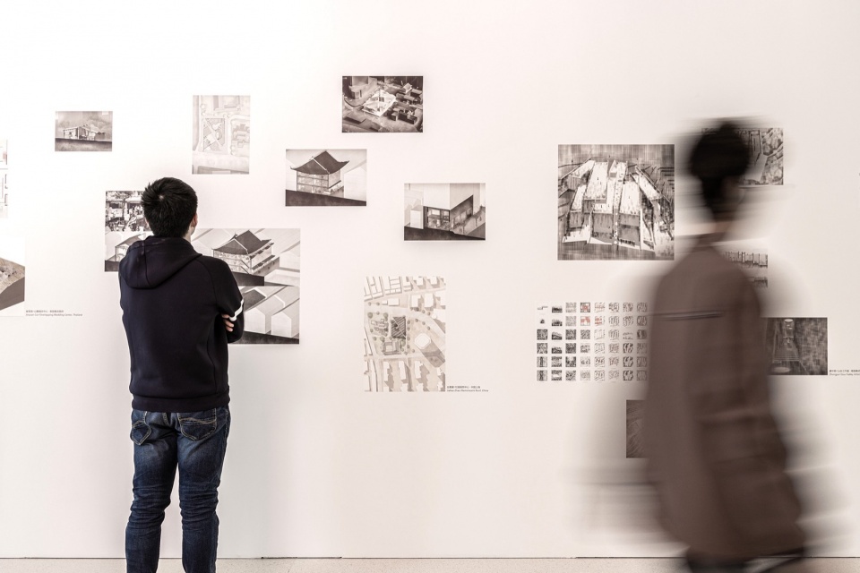 Different drawing size looks like holes ©Chenxi Wei