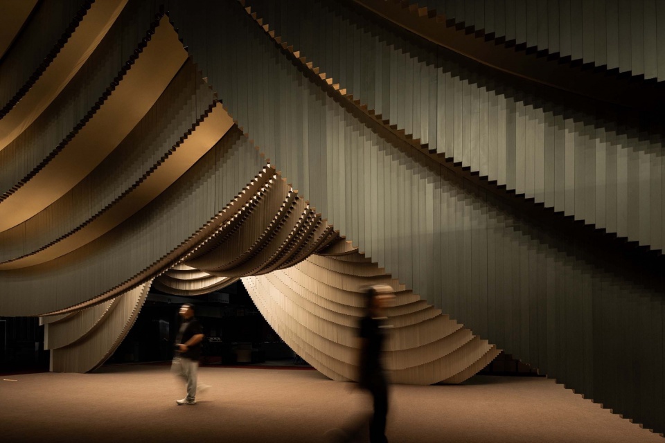 This curtain like shape gives a soft light and elegant feeling ©DOF SkyGround
