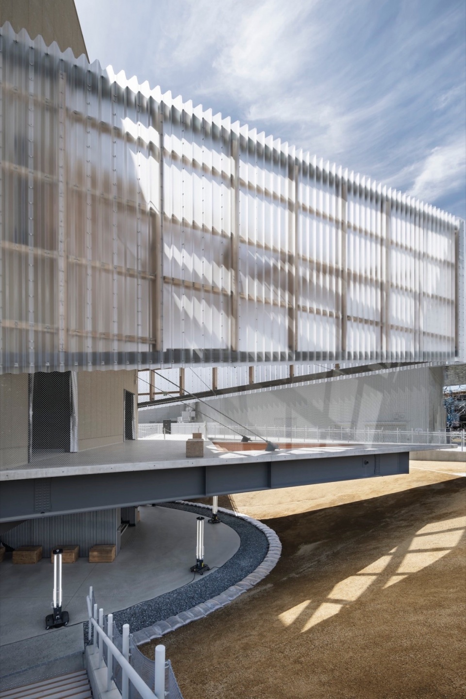 MitsubishiPavilion 003