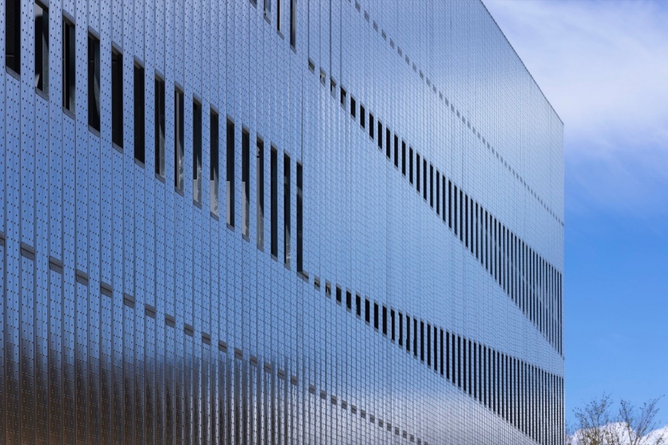 MitsubishiPavilion 010