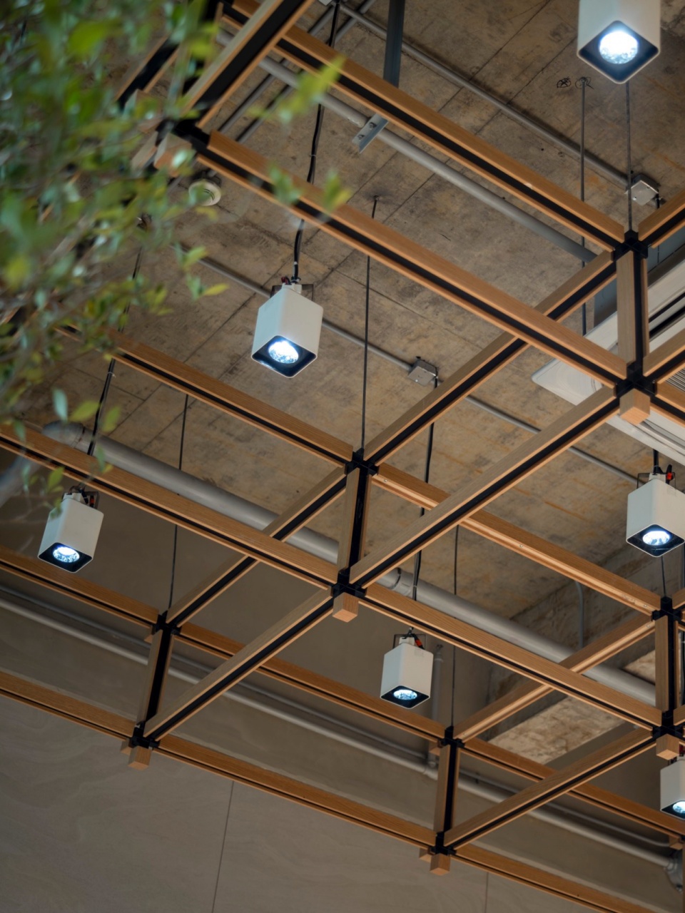 多功能空间吊顶. multi purpose space ceiling ©吴辉
