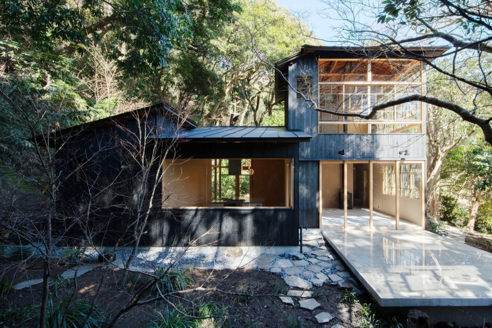 Atelier in Kamakura by YUJI OKITSU