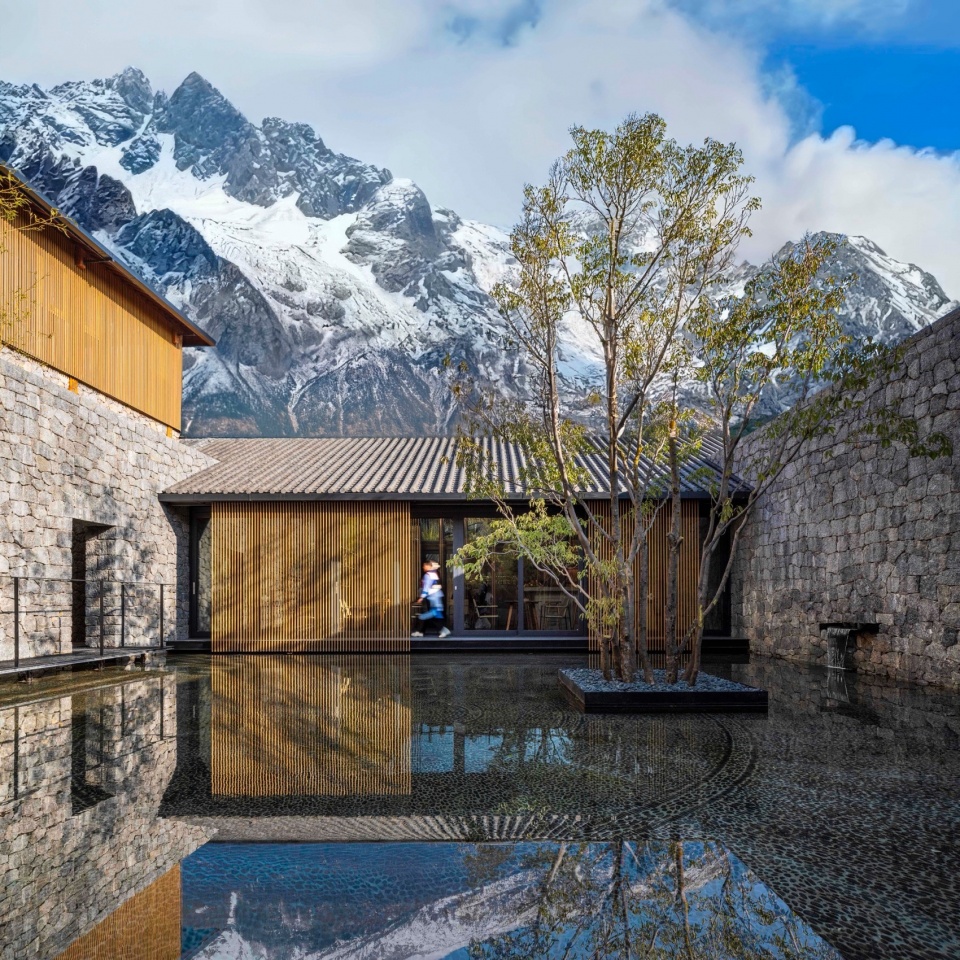CASA NGULUKO Lijiang by Li Xiaodong Atelier