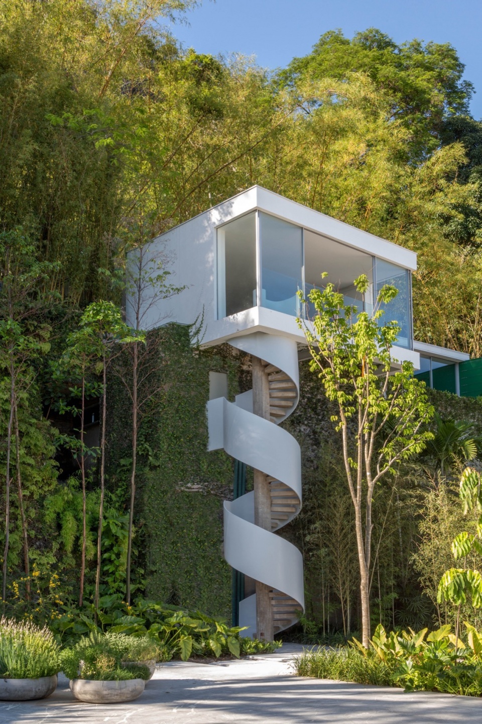 Itauna House by Siqueira Azul Architecture