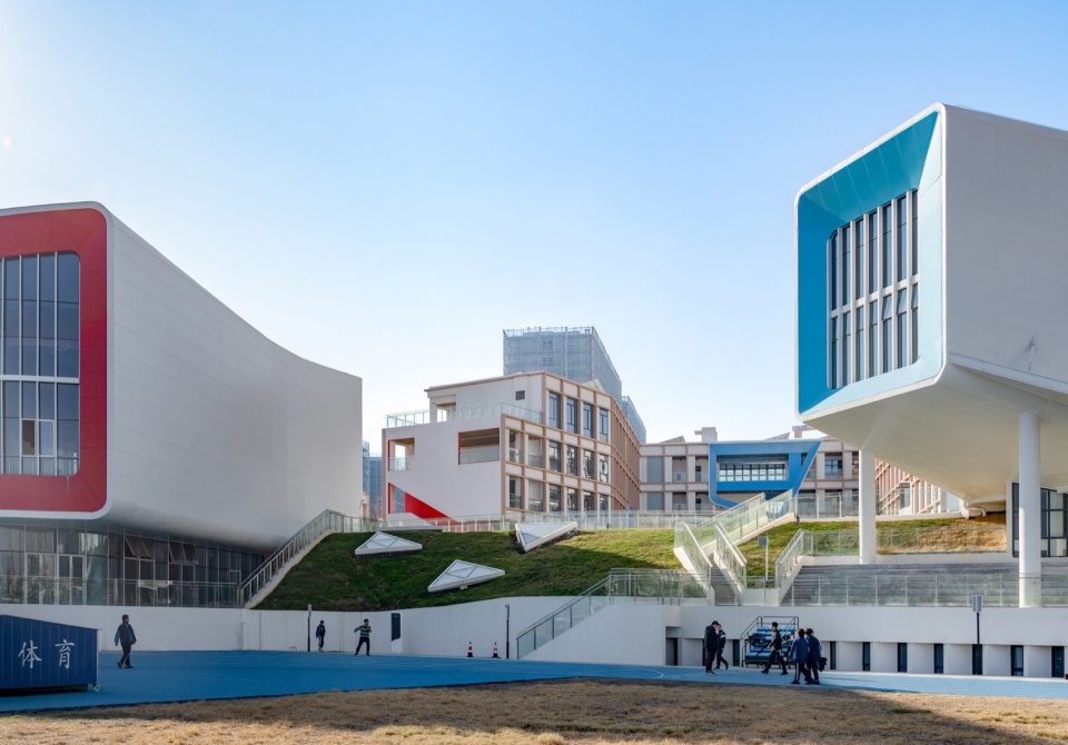 Quzhou No 6 Experimental School by LYCS Architecture Work