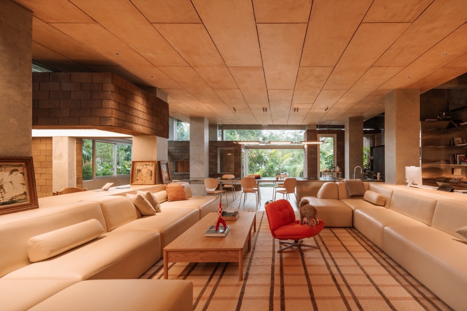 Attic Above Garden by RAD ar