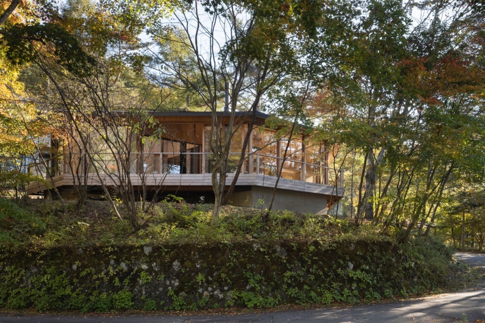 Hut in Karuizawa Naoi Architecture