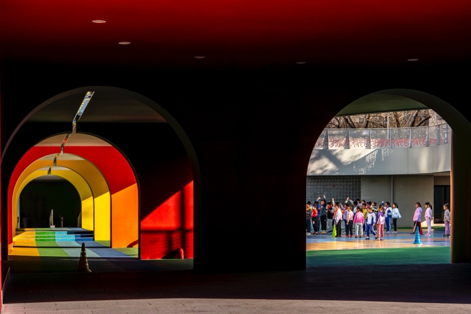 Beijing New Century Experimental Primary School Renovation Design by URBANUS