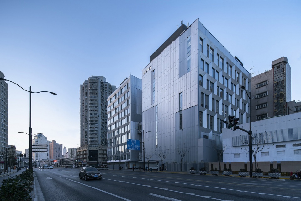 kms technology center by atelier archmixing